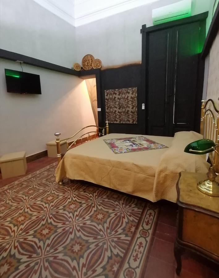 L'Antico Palazzo Rooms Catánia Buitenkant foto