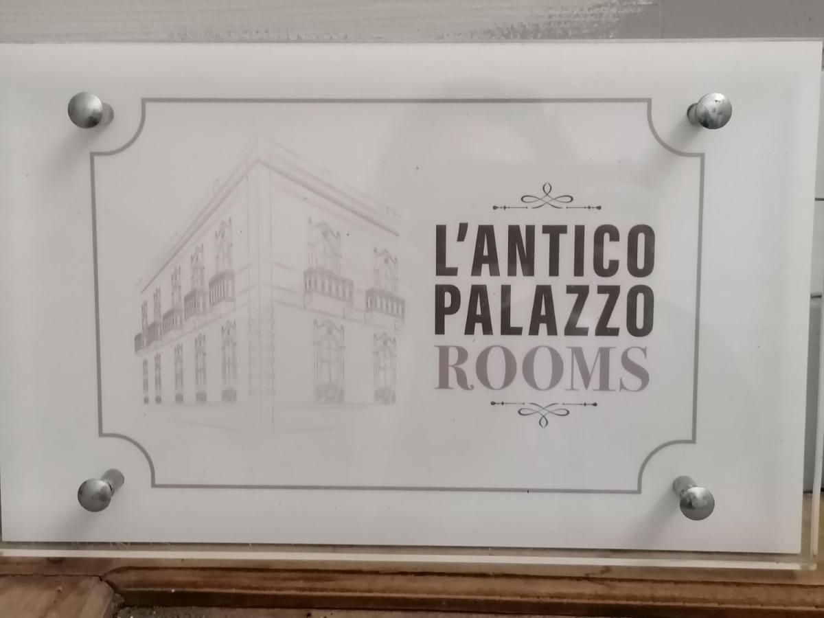 L'Antico Palazzo Rooms Catánia Buitenkant foto